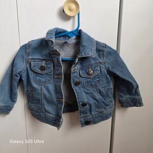 EUC Carters denim jean jacket sz 9mo